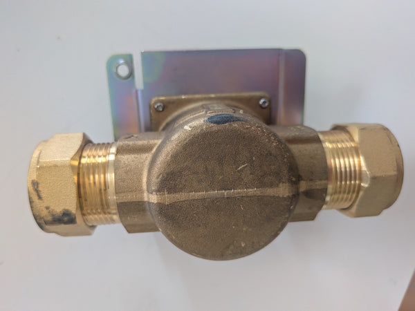 Danfoss HPV22B 22mm two-port valve body front view