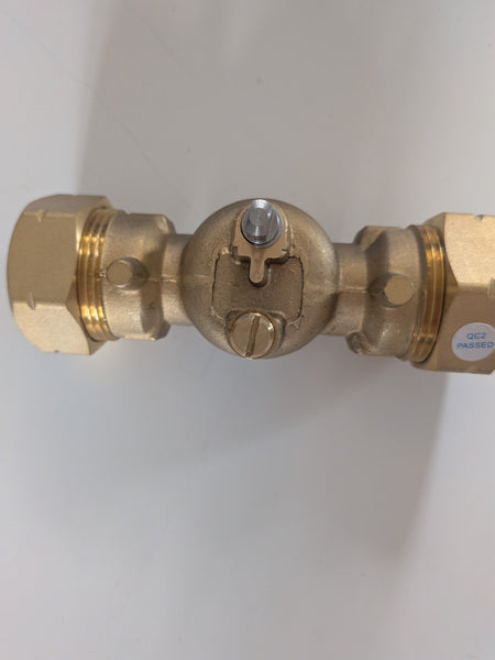 EPH V228P 28mm 2-port valve body underside and spindle